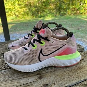 Nike Renew running shoes Pink Women's size 7.5 CW5637-600 GUC